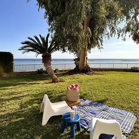 Apartment Seafront Haven, Limassol