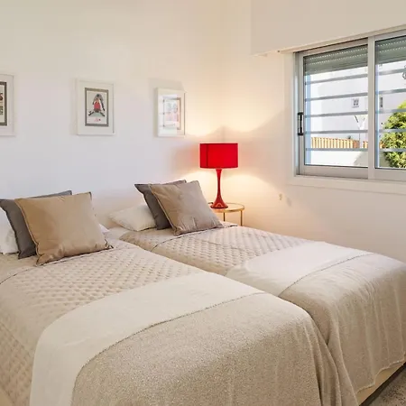 Apartment Seafront Haven, *