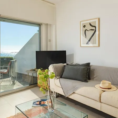 Seafront Haven, Apartament